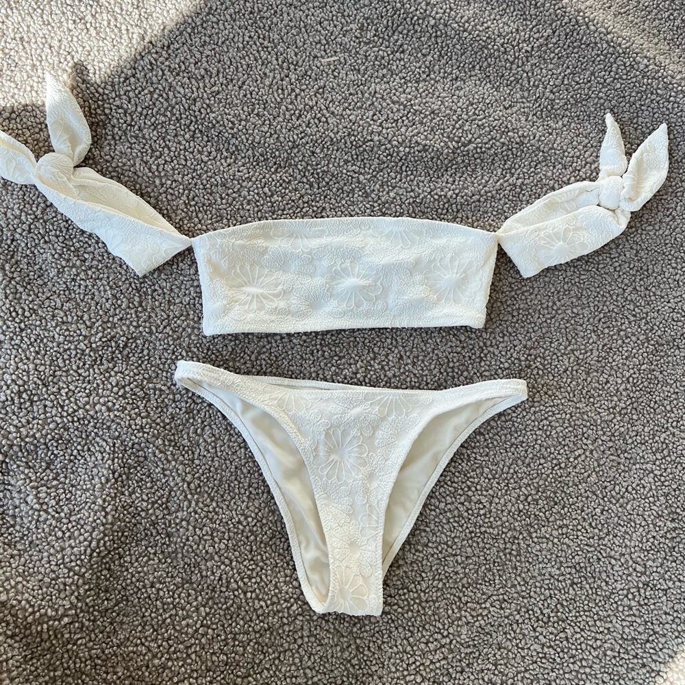 Triangl Bikini Set - white lace